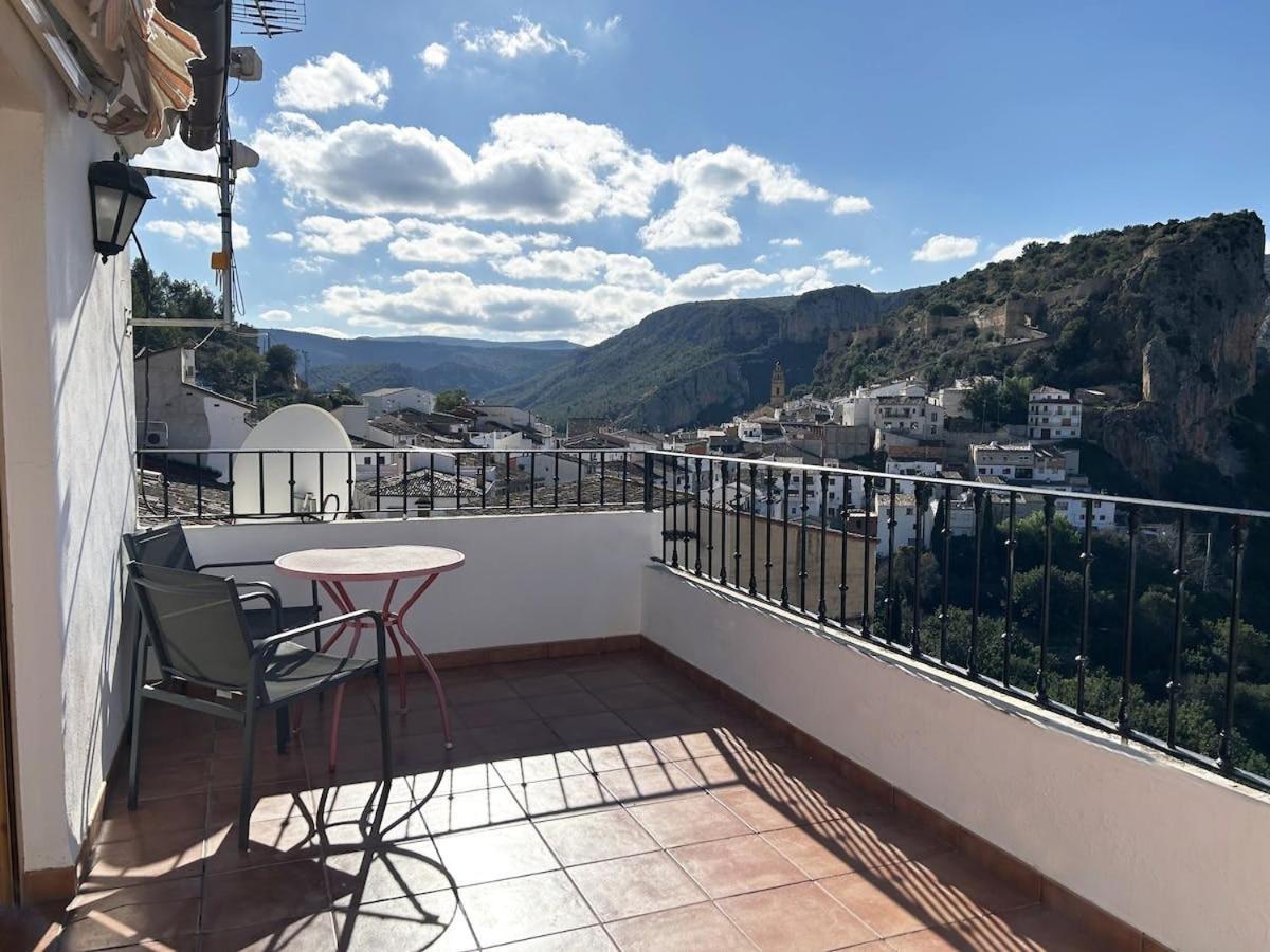 Apartamentos La Muela - Chulilla Buitenkant foto